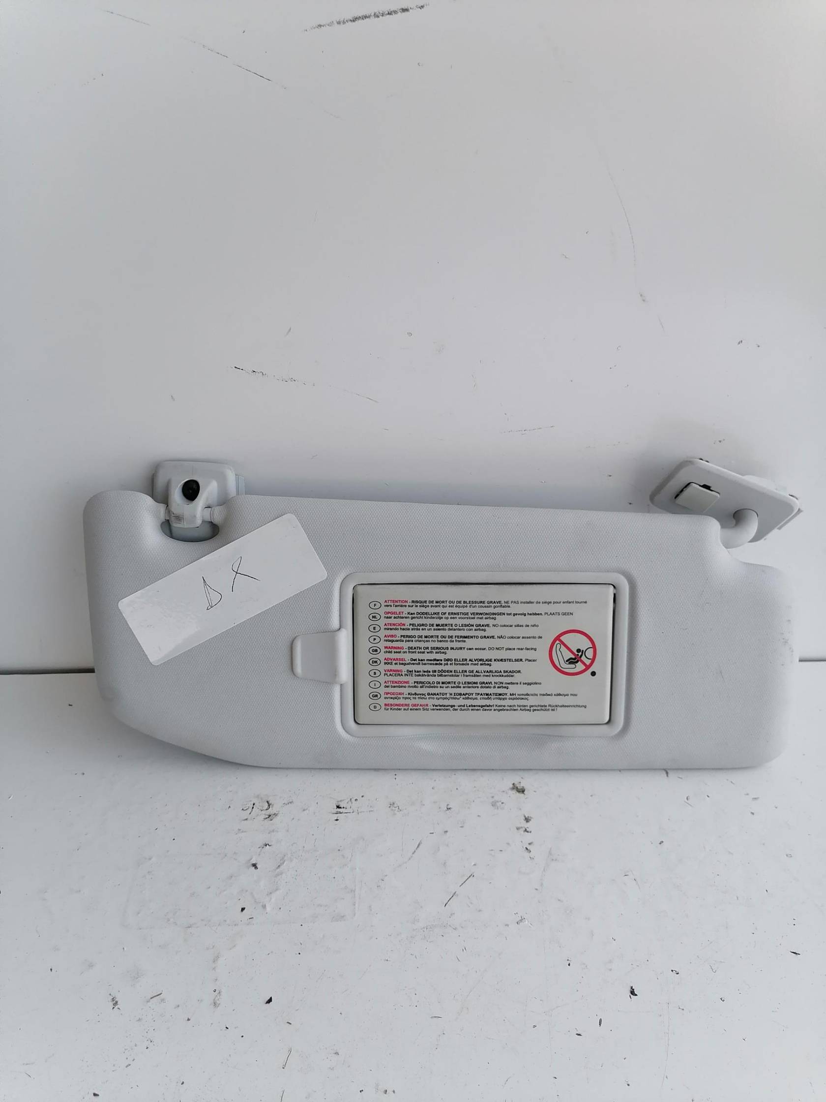 Aletta parasole parabrezza dx.